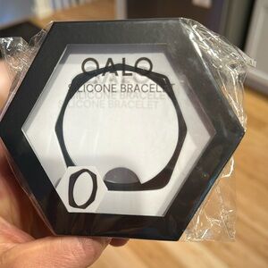 Qalo silicone bracelet